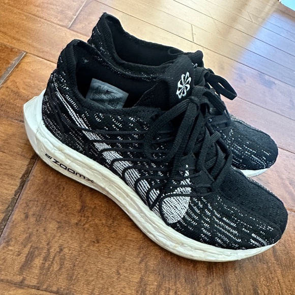 Nike women’s - Picture 3 of 5